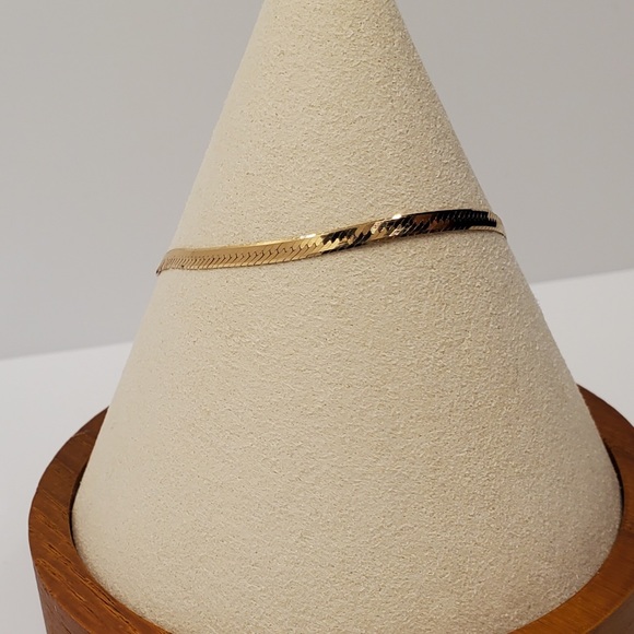 14k Solid Gold Herringbone Bracelet - Picture 4 of 12